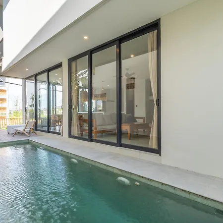 Villa Cusy - 4Br Villa In The Heart Of Canggu